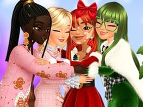 Holiday Fashion Dress Up Game